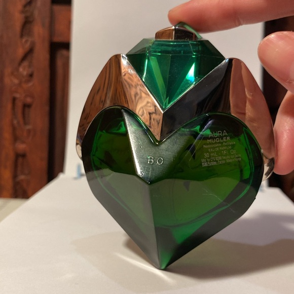 Aura Mugler Crystal Heart 1oz Perfume Bottle - Picture 8 of 11